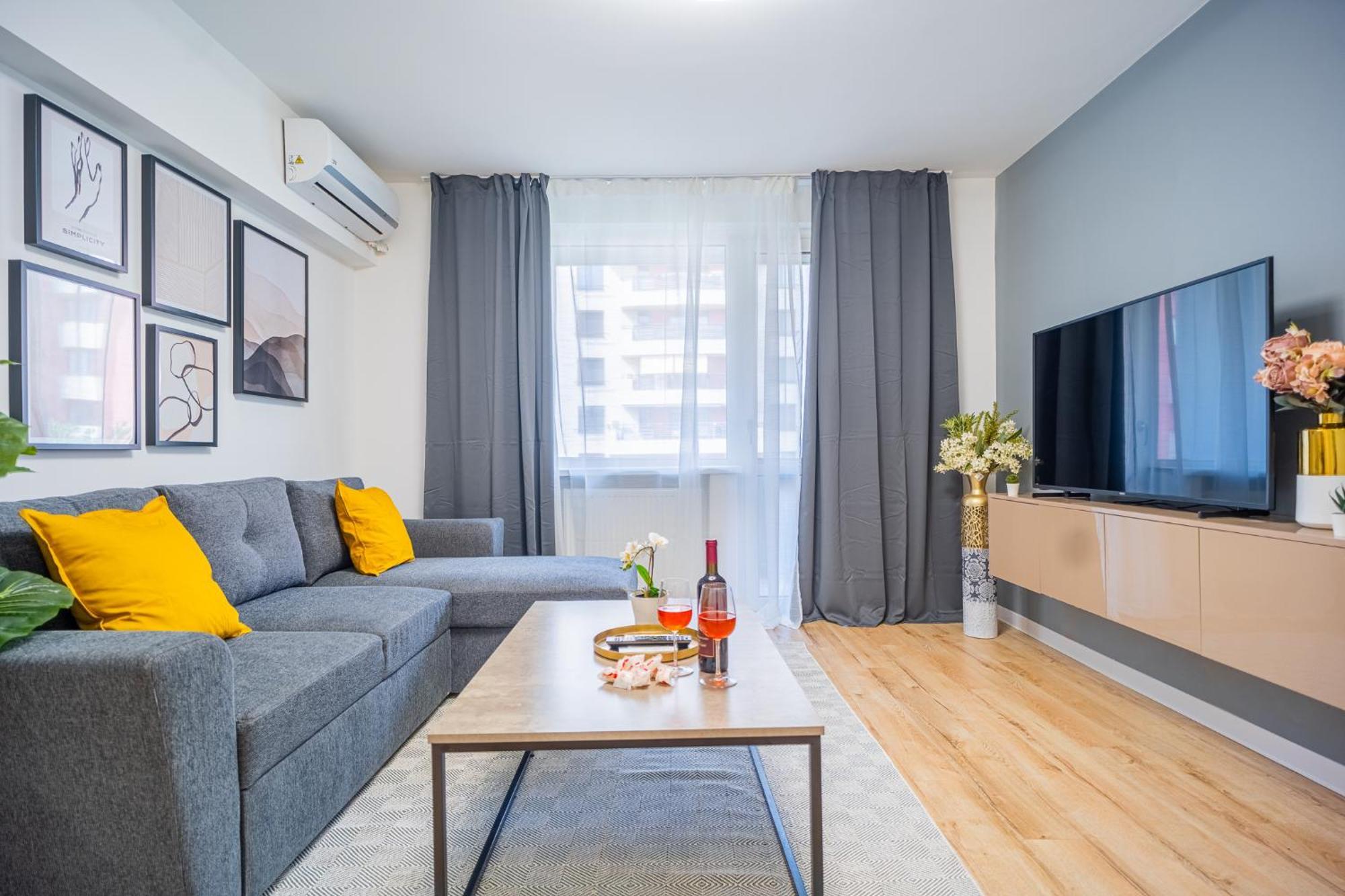 Spacious Newly Renovated 2Br Apartments With Balcony Boekarest Buitenkant foto