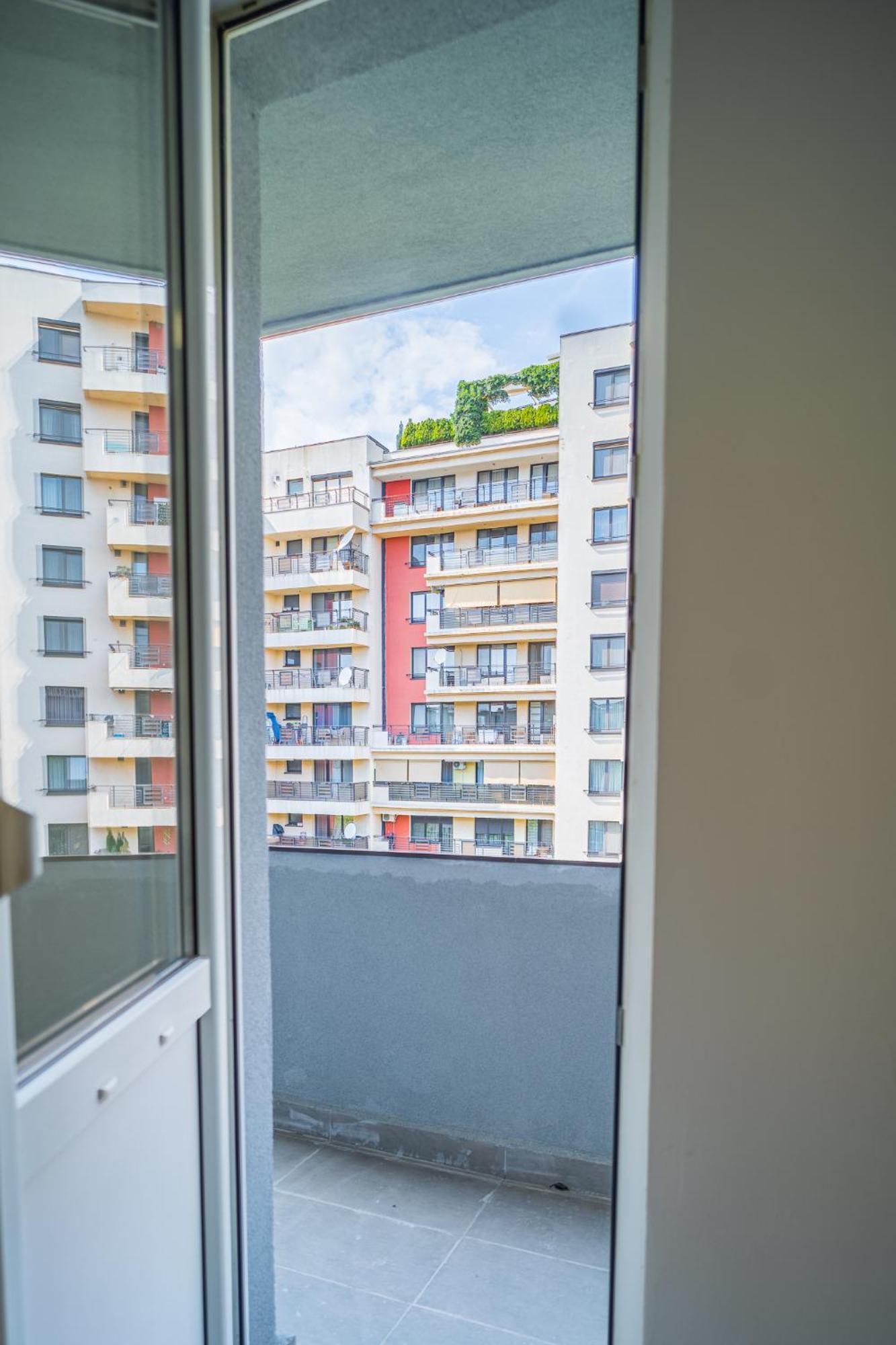 Spacious Newly Renovated 2Br Apartments With Balcony Boekarest Buitenkant foto